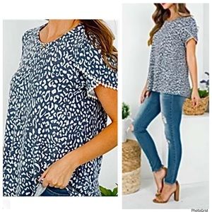 Peach perfect 1X multicolored shapes tee plus size NWOT